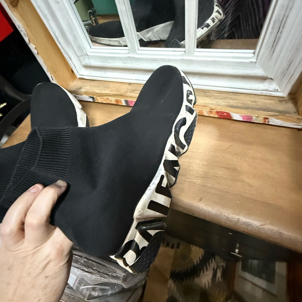 Balenciaga Black and White Graffiti Trainers Men’s 10 - Picture 7 of 8